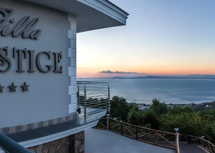 Prestige Alojamento de Acomodação e Pequeno-almoço 4*